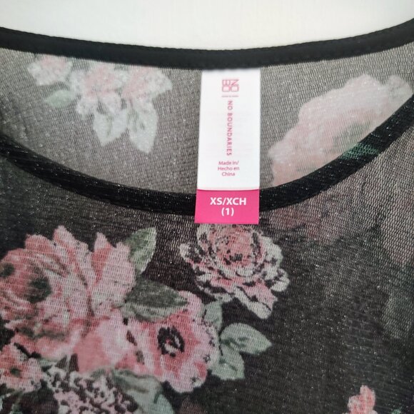 New 2-piece No boundaries black floral sheer lined top with metallic shimmer(XS) - Picture 2 of 9
